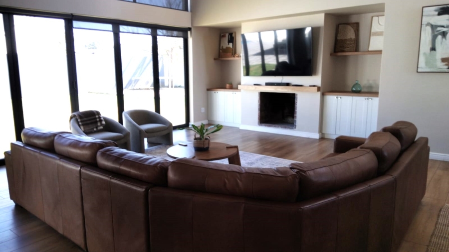 5 Bedroom Property for Sale in Riversdale Western Cape